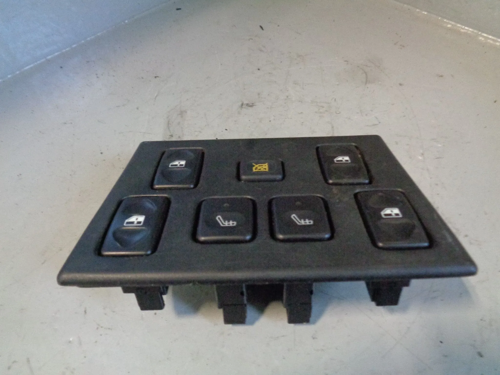 Discovery 2 Electric Window Switch Pack Heated Seats Black Land Rover