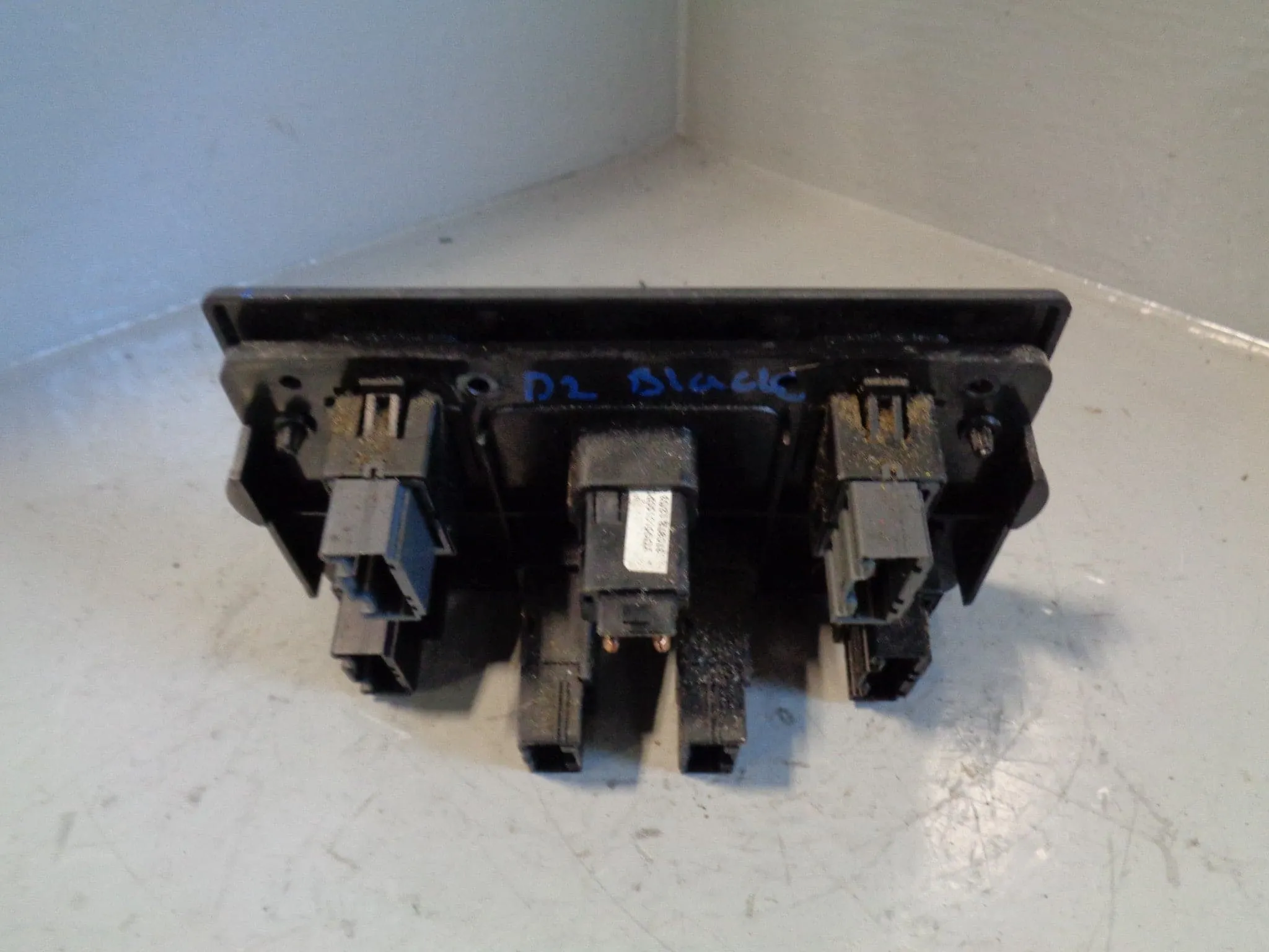 Discovery 2 Electric Window Switch Pack Heated Seats Black Land Rover