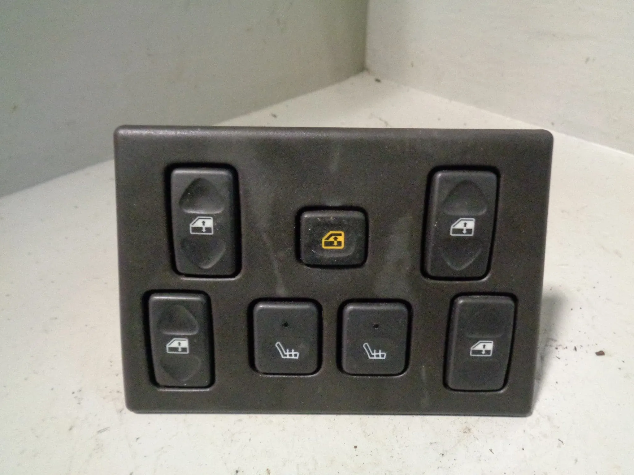 Discovery 2 Electric Window Switch Pack Heated Seats Grey Land Rover L318