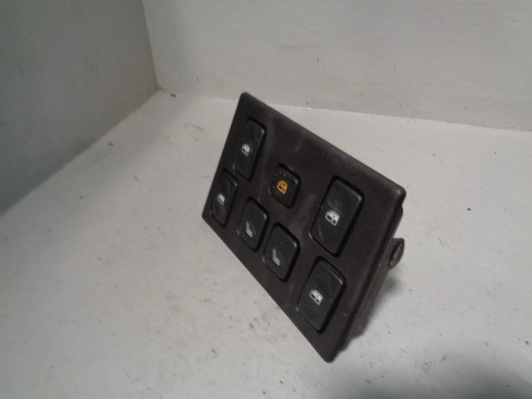 Discovery 2 Electric Window Switch Pack Heated Seats Grey Land Rover L318
