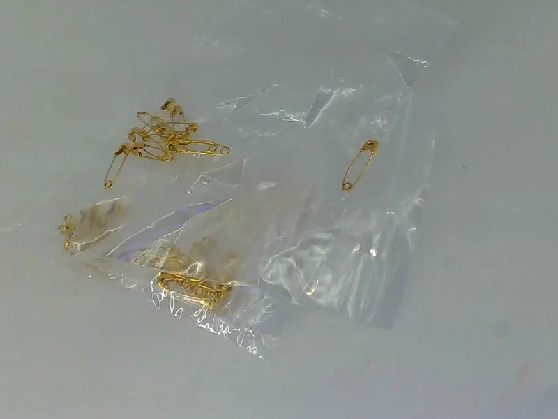 Gold Safety Pins 2cm Crafting and Sewing Accessories