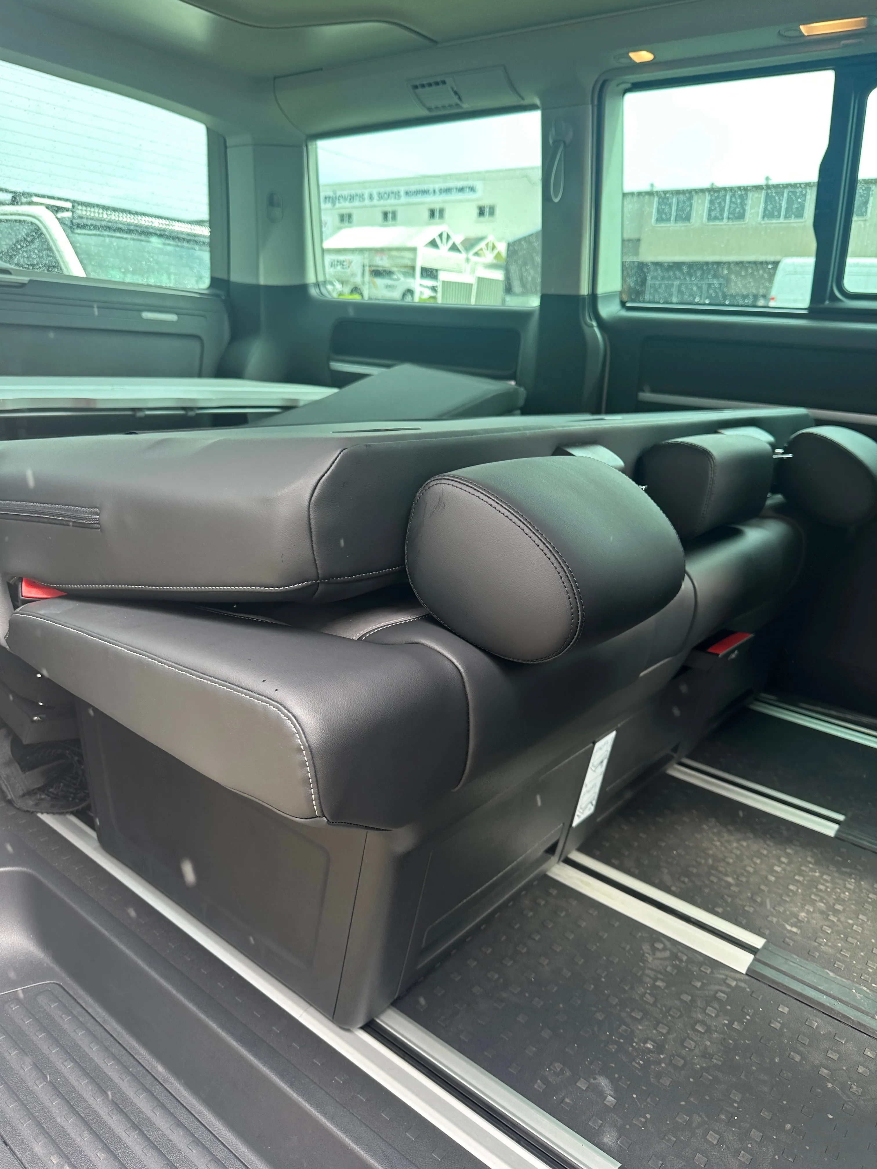 Multivan Triple Seat for Rail System