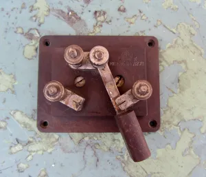Vintage Air Ministry RAF Radio Set Earthing Switch 10F/1276